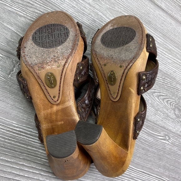 FRYE Dolly Block Heel Strappy Leather Sandal - Picture 7 of 8